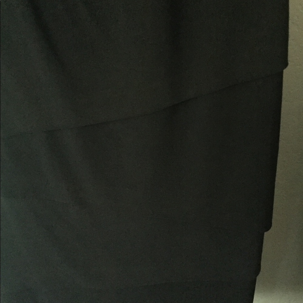 Black Dress - Picture 3 of 4